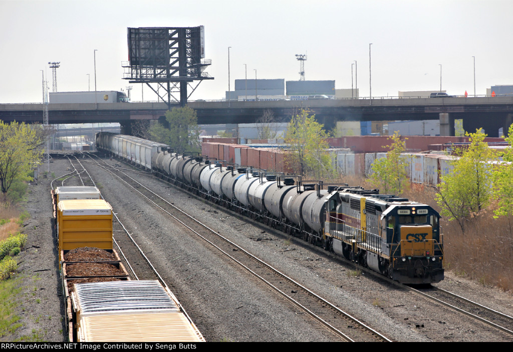 CSX 8886 NS 1700